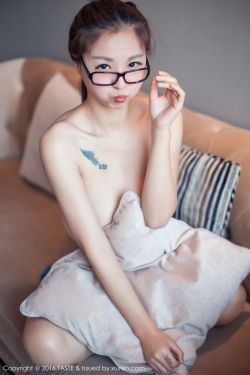 能看到美女的胸全部